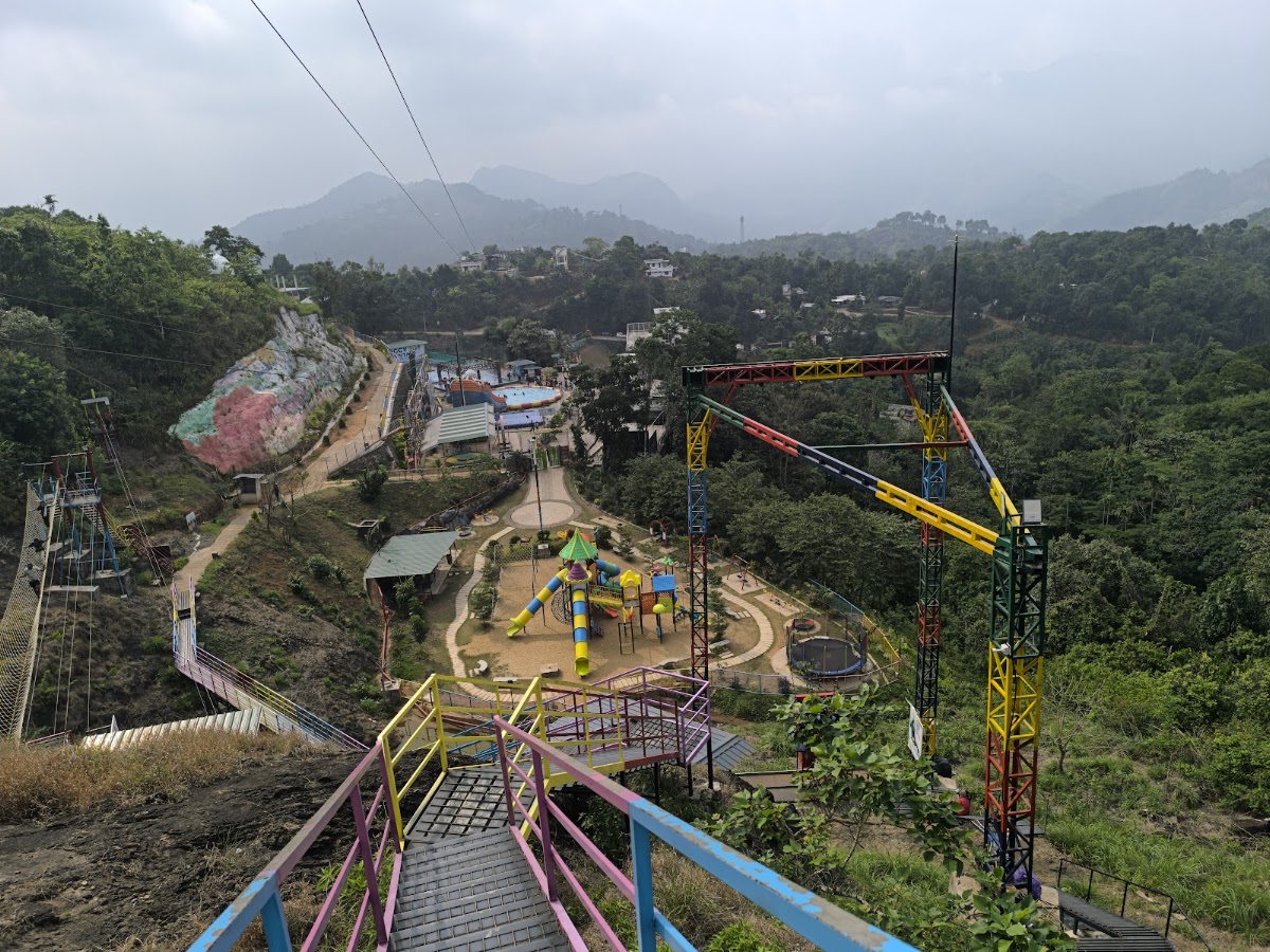Foggy Mountain Amusement Park & Resort