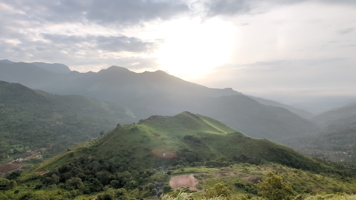 kakkadampoyil hill view point Nayadampoyil